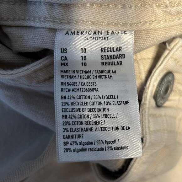 American Eagle khaki pants - Picture 5 of 5